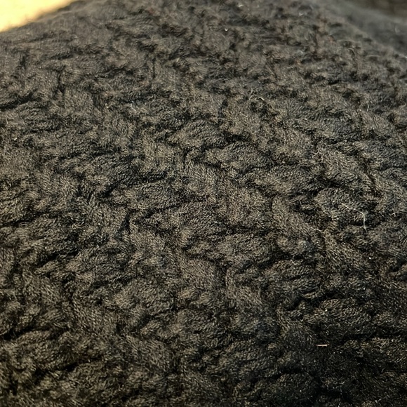 Canada Goose Knitted Scarf - Picture 4 of 4
